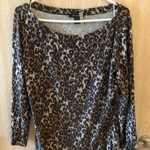 ST. John Top Size M